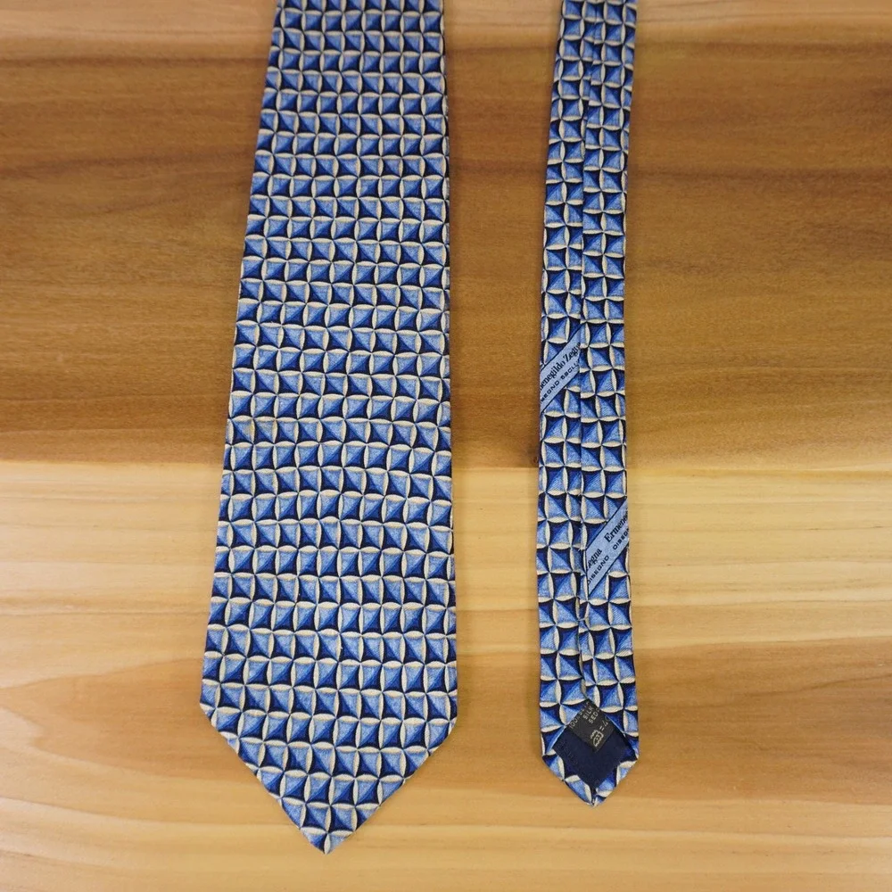 Ermenegildo Zegna Necktie Blue Geometric Silk Made in Italy 4x59 READ